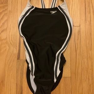 EUC Women’s Speedo Swimsuit